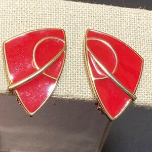 Trifari Red Enamel Triangle Geometric Clip-on Earrings Vintage Gold Tone Estate